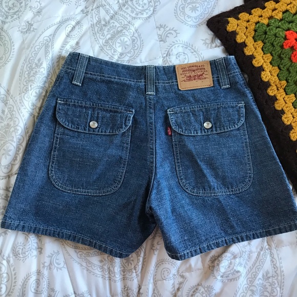 Levi's Pants - SOLD Levi’s Womens medium wash shorts